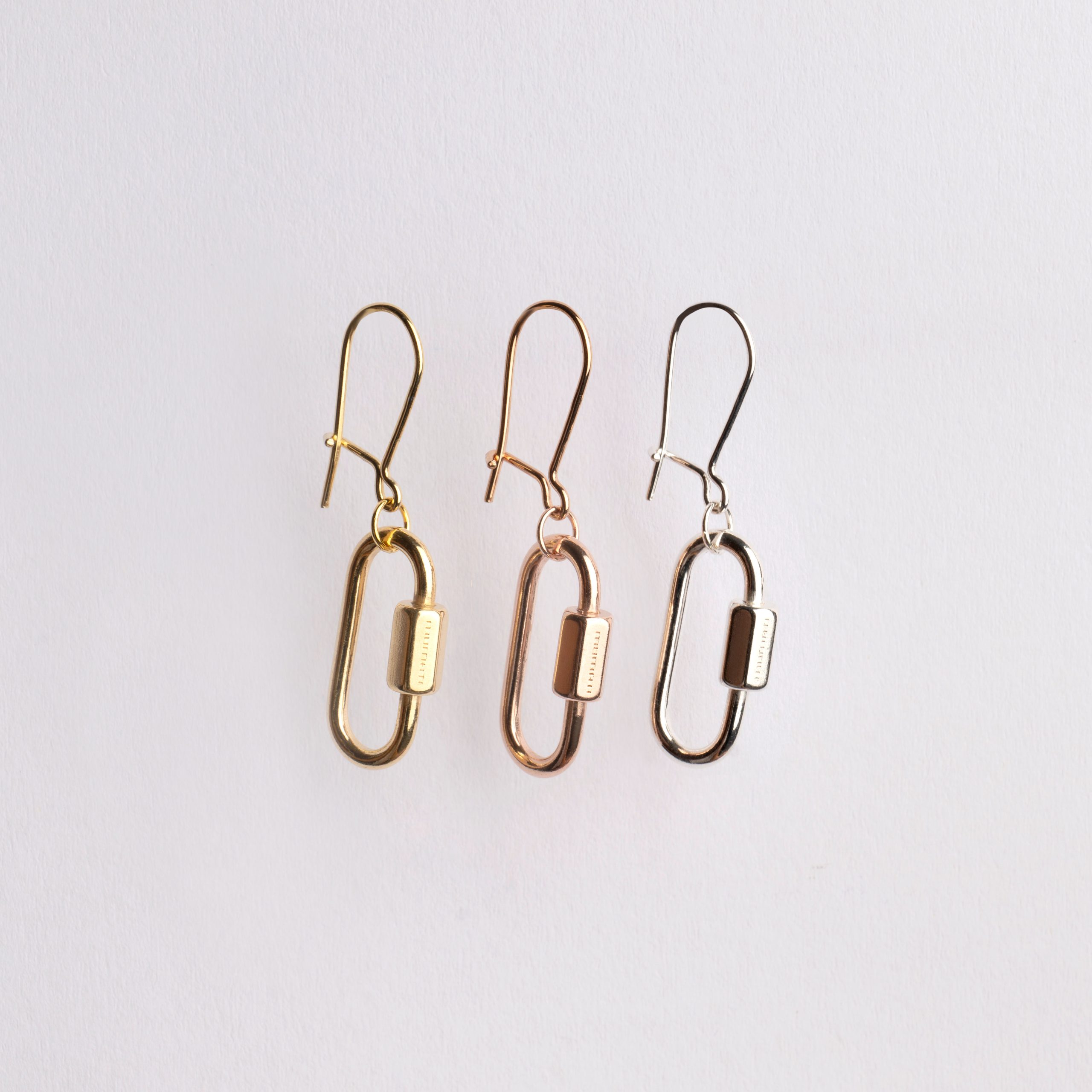 Mono Earring Mumati Lock