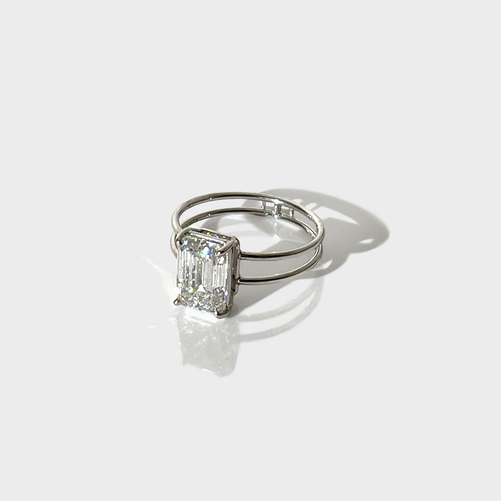 Anello Griffes Diamante Smeraldo Lab Grown